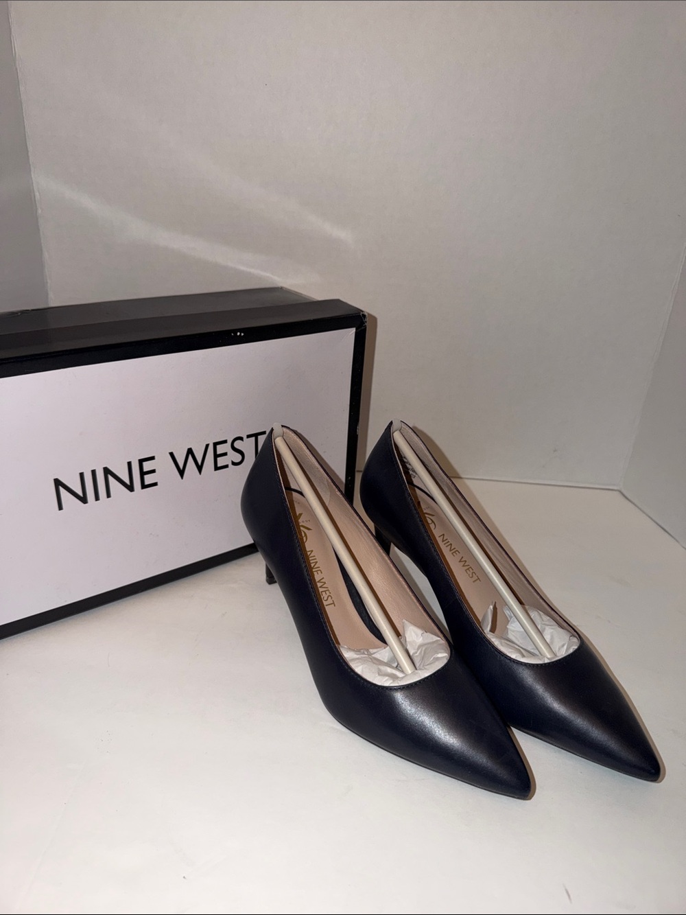 Nine West Dark Navy Pointed Toe 2.5” Heel Pumps-Sz 5.5